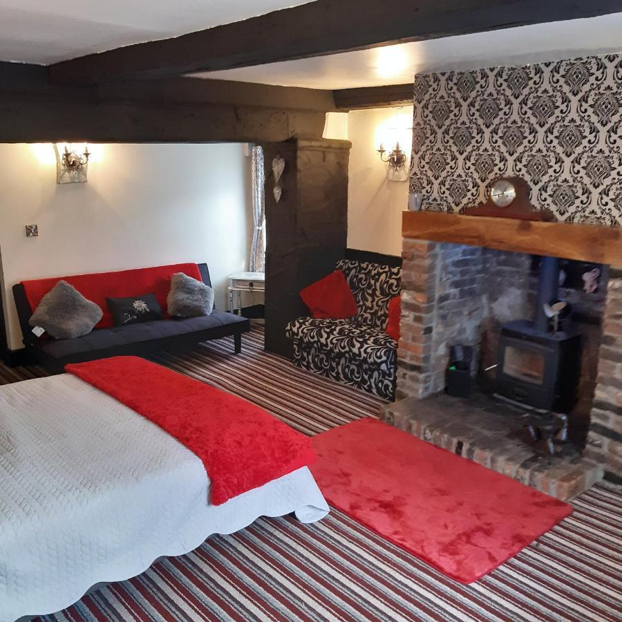 Апартаменты The Saracens Head Old Lounge Скегнесс Экстерьер фото